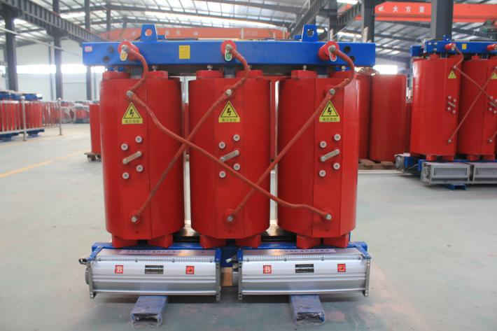 一般北京創(chuàng)聯(lián)匯通電氣全鋁的干式變壓器800kva價(jià)格是33900元，全銅的800kva干式變壓器價(jià)格是65000元。